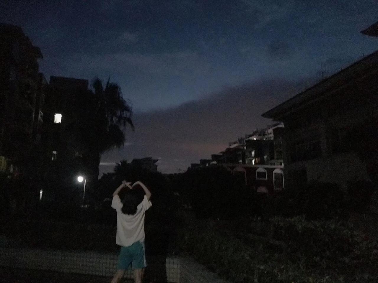 分享几张不错的壁纸