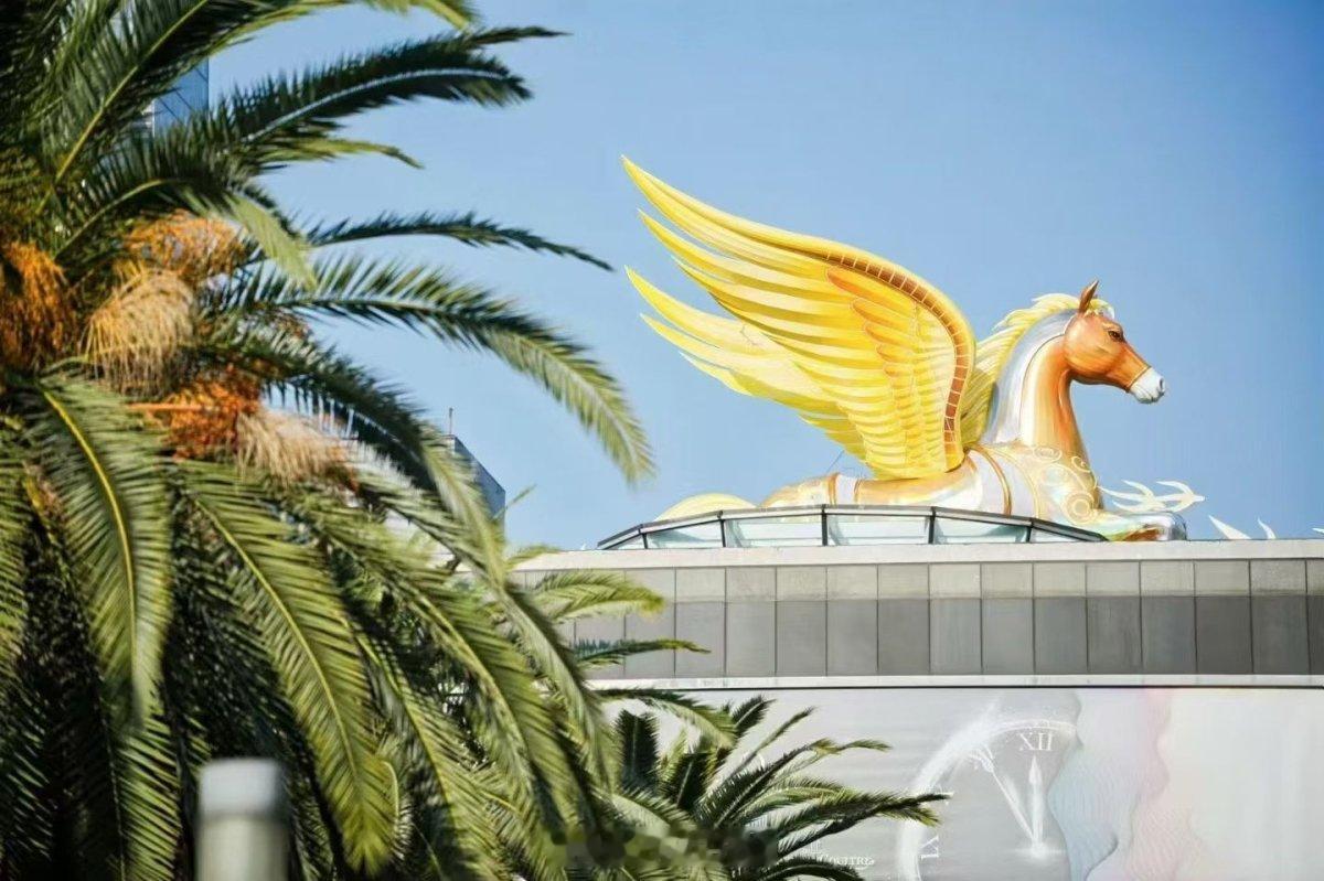 宁波马年春节消费马力全开 2月15日至22日，宁波50家重点监测企业销售额9.1