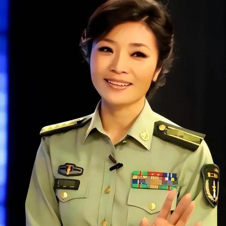 正师级歌唱家李丹阳，一生未嫁，60岁活成了自己的光
 
李丹阳身为正师级军旅歌唱