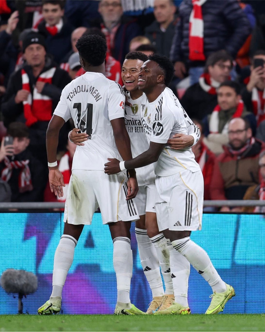 这场有多少抱抱我天呢 