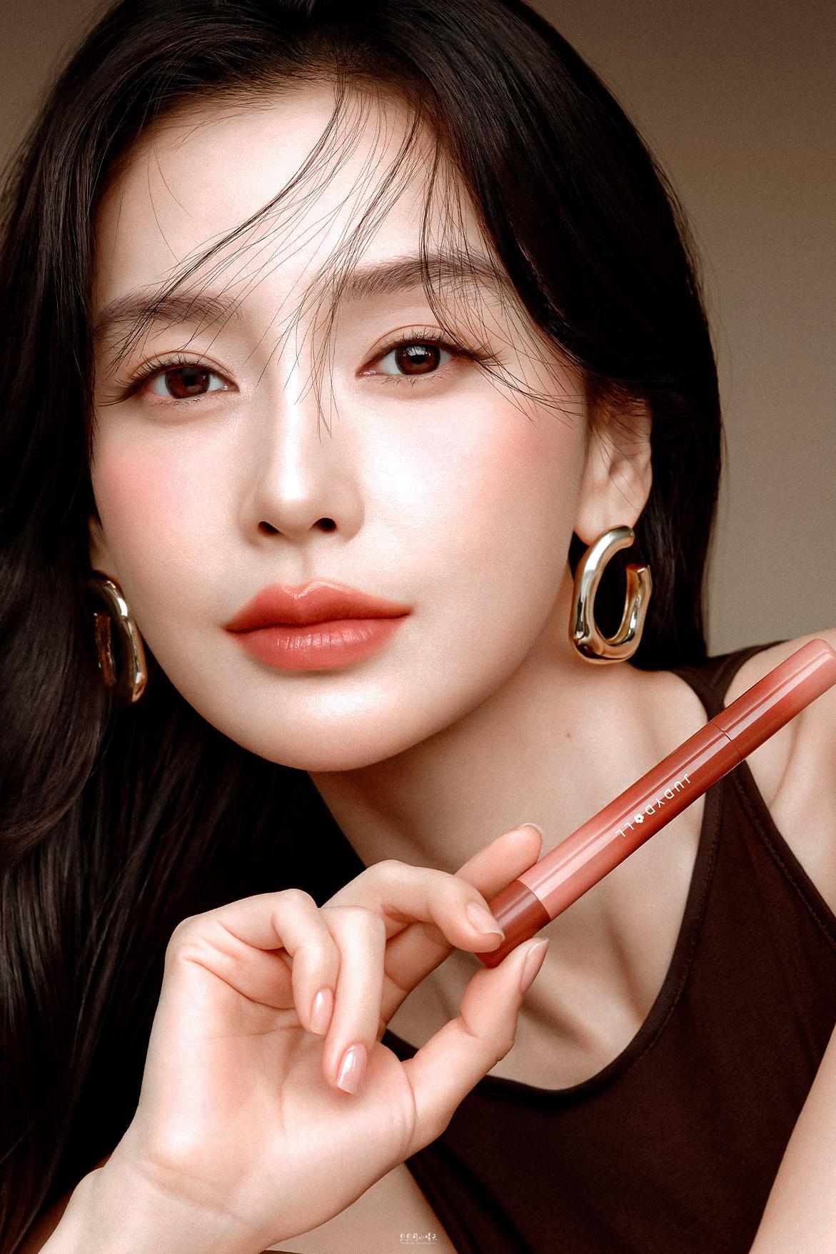 angelababy[超话] yy 杨颖 希望你继续兴致盎然的与世界交手，一直走