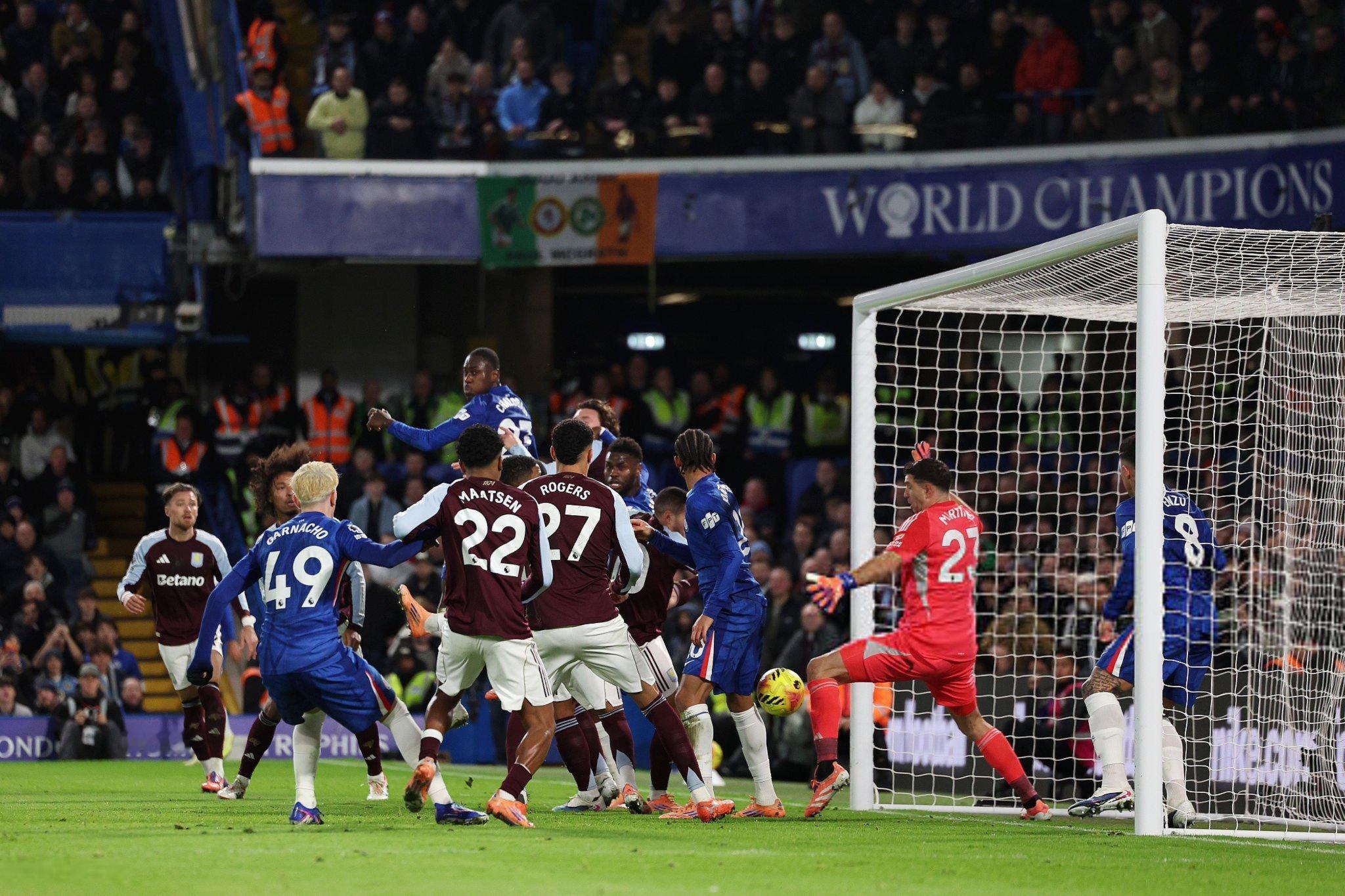 老詹的进球就这么被抢了