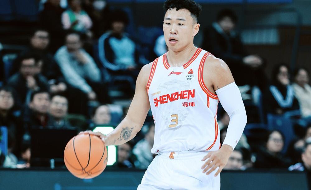 正负值-22！CBA盖帽王徐昕被34岁老将顶得怀疑人生，郭士强在场边估计心都凉了