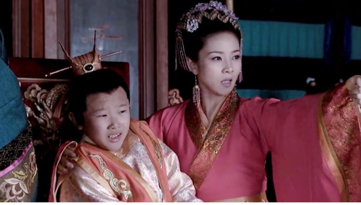 她贪生怕死，明朝灭亡后却被清朝供养30年——公元1620年，乾清宫。李选侍把门一