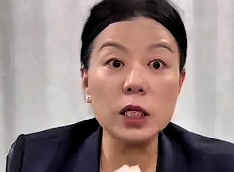 柴桑大姨今日直播提及往事，他放的旧音乐和许妈当初让人泪目的录音，让大家看清事件真