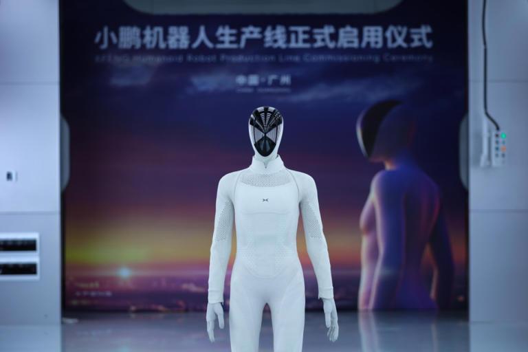 9月8日，小鹏机器人生产线在广州正式启用，可看完我有个疑问，按正常的商业逻辑，不