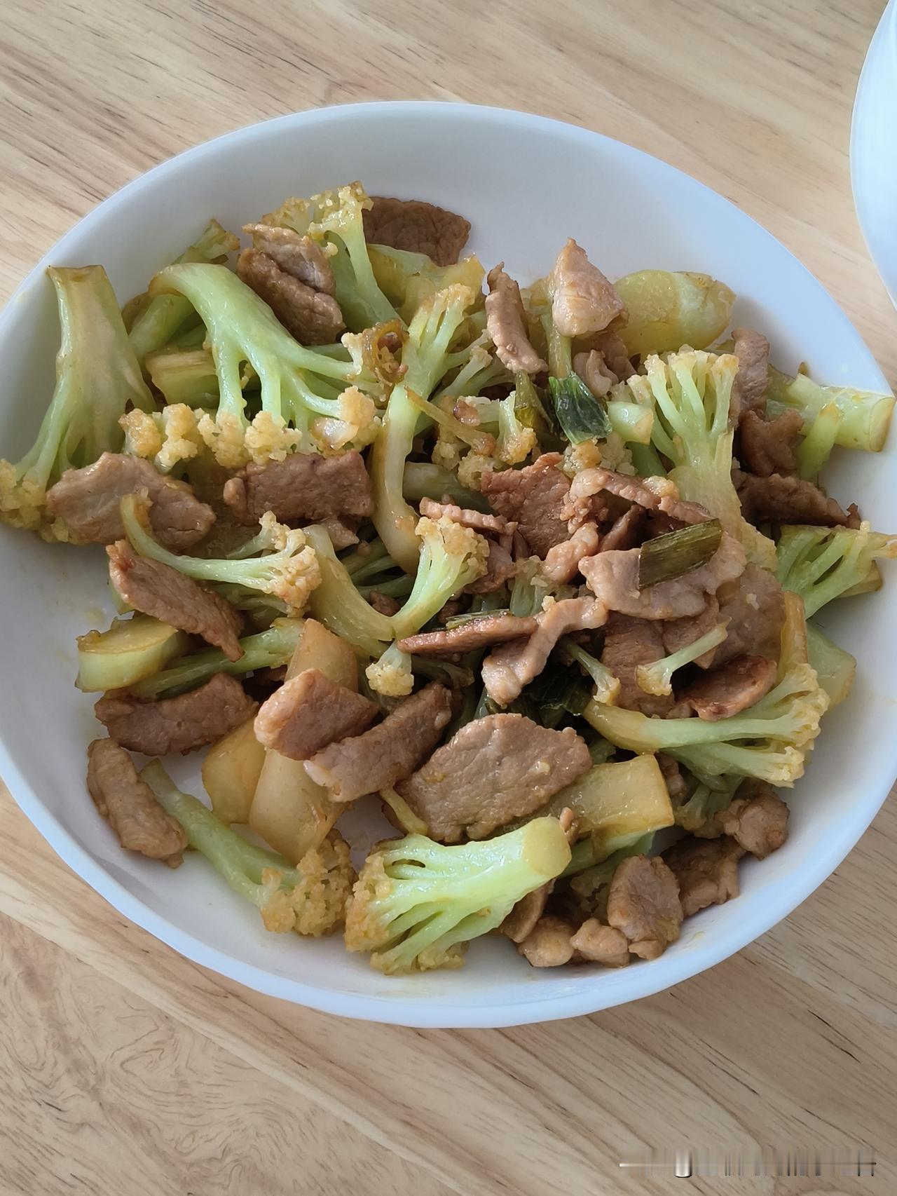 昨天深夜刷到一段话，让我愣了好久…

真的就是，有些话，初读无感，再读已是局中人