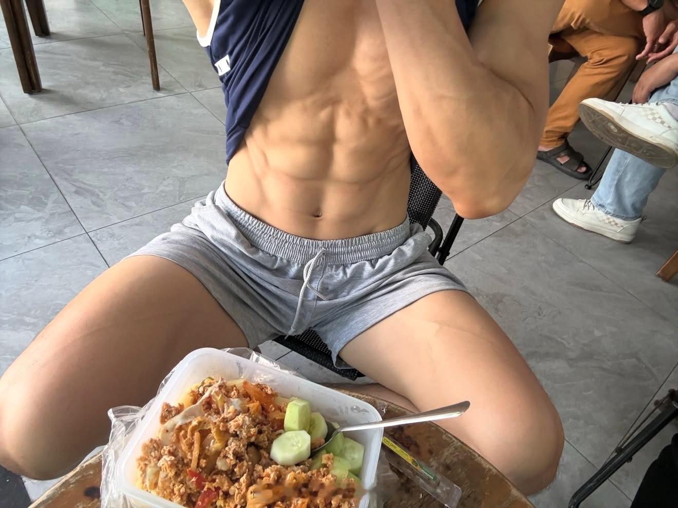 我饿了我先吃吧 