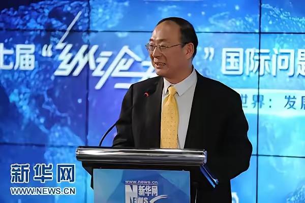 金灿荣教授说：
“10年后世界将只有两个国家！”
没有美国，也没有俄罗斯，更没英