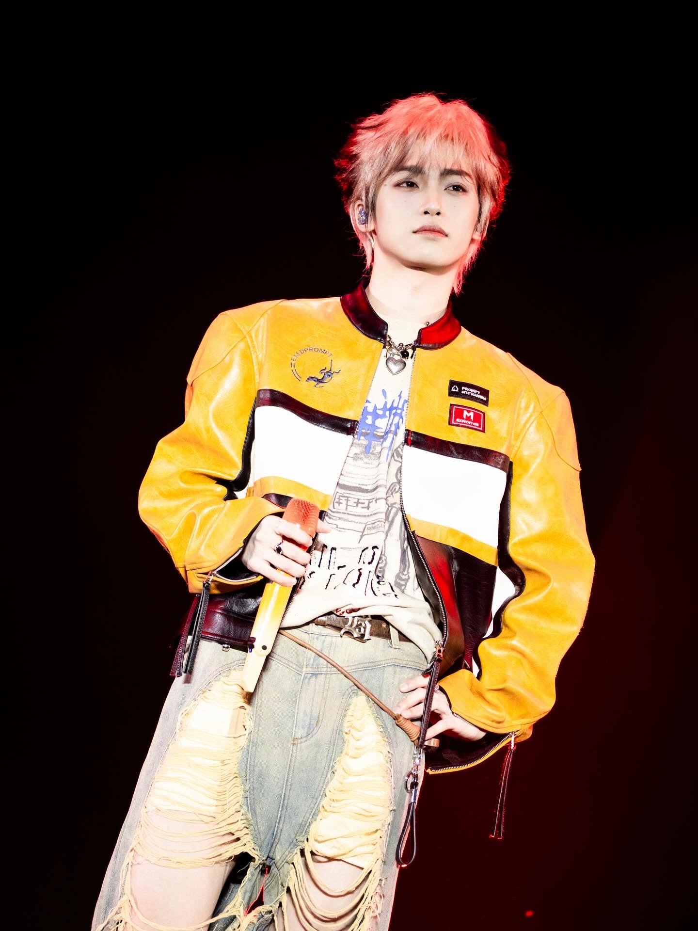 梓渝ins更新📸🎤✌️是暹罗猫小梓渝呀，帅气十足🤩 ​​​