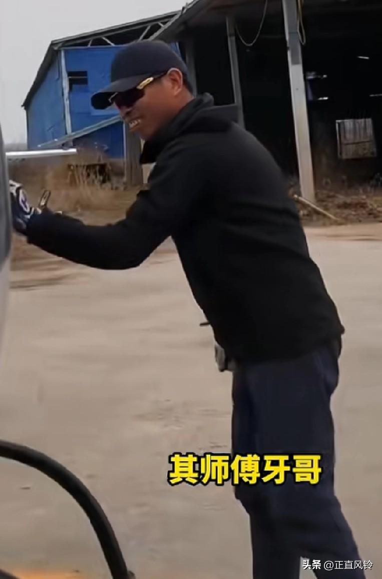 张雪师傅向徒弟要一台820，曾数十次借钱给张雪，走红后牙哥首次向徒弟喊话
师傅造