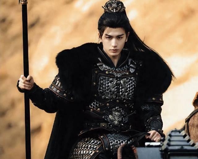 《戏子误国？官媒开年点名3位明星，网友：这次真不冤》

2026年开年，娱乐圈就