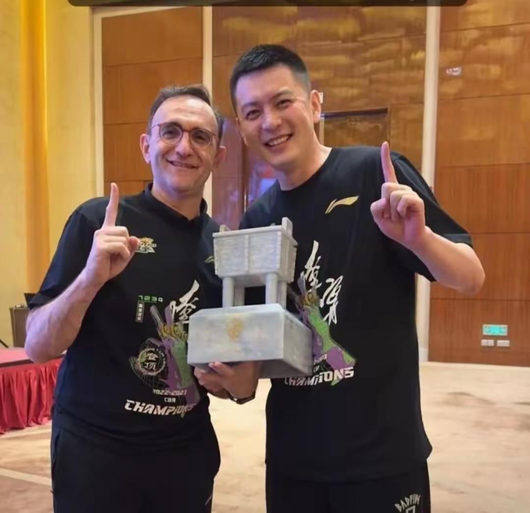 42比51谁也想不到这是辽宁队主场对阵南京队上半场的比分，落后的是辽宁队。辽宁队