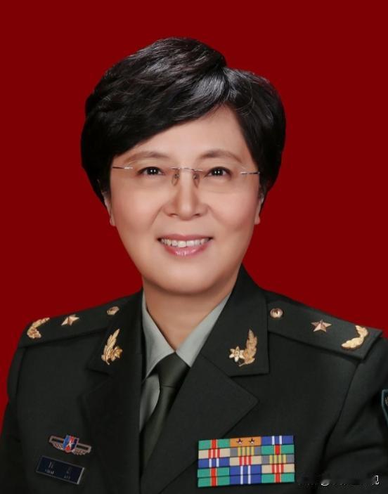 1988年，23岁女孩从浙大保送清华读研。在回青岛火车上，她爱上一个35岁的憨厚