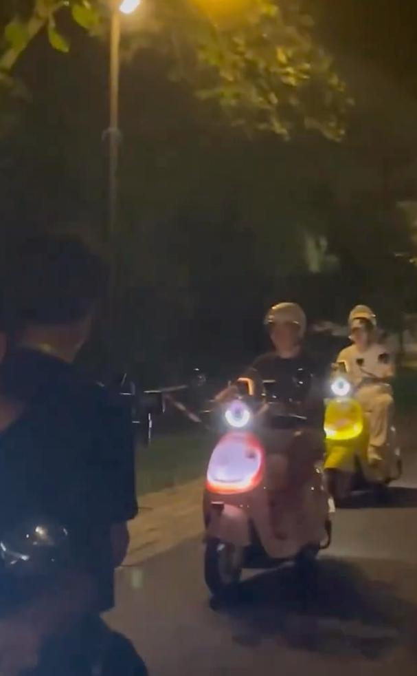 我就在。