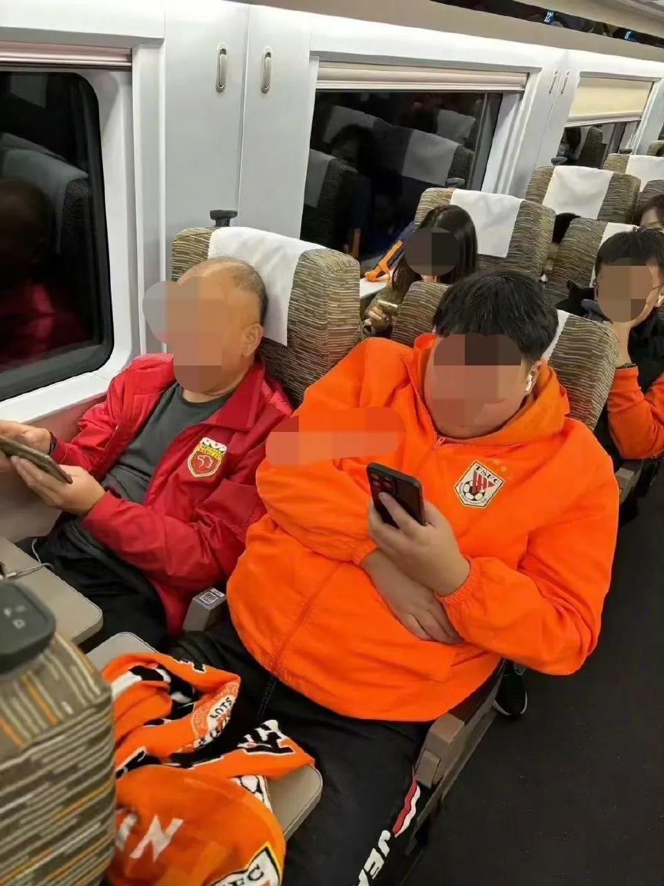 同样都是男人，山东大汉和上海海港男人在这一刻，有了具象化表现，假如，我是说假如，