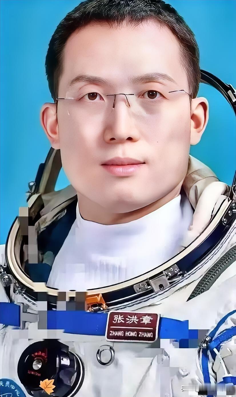 航天员张洪章平安落地，他姐姐的一席话让人破防：弟弟在轨坚守210天，如今圆满完成