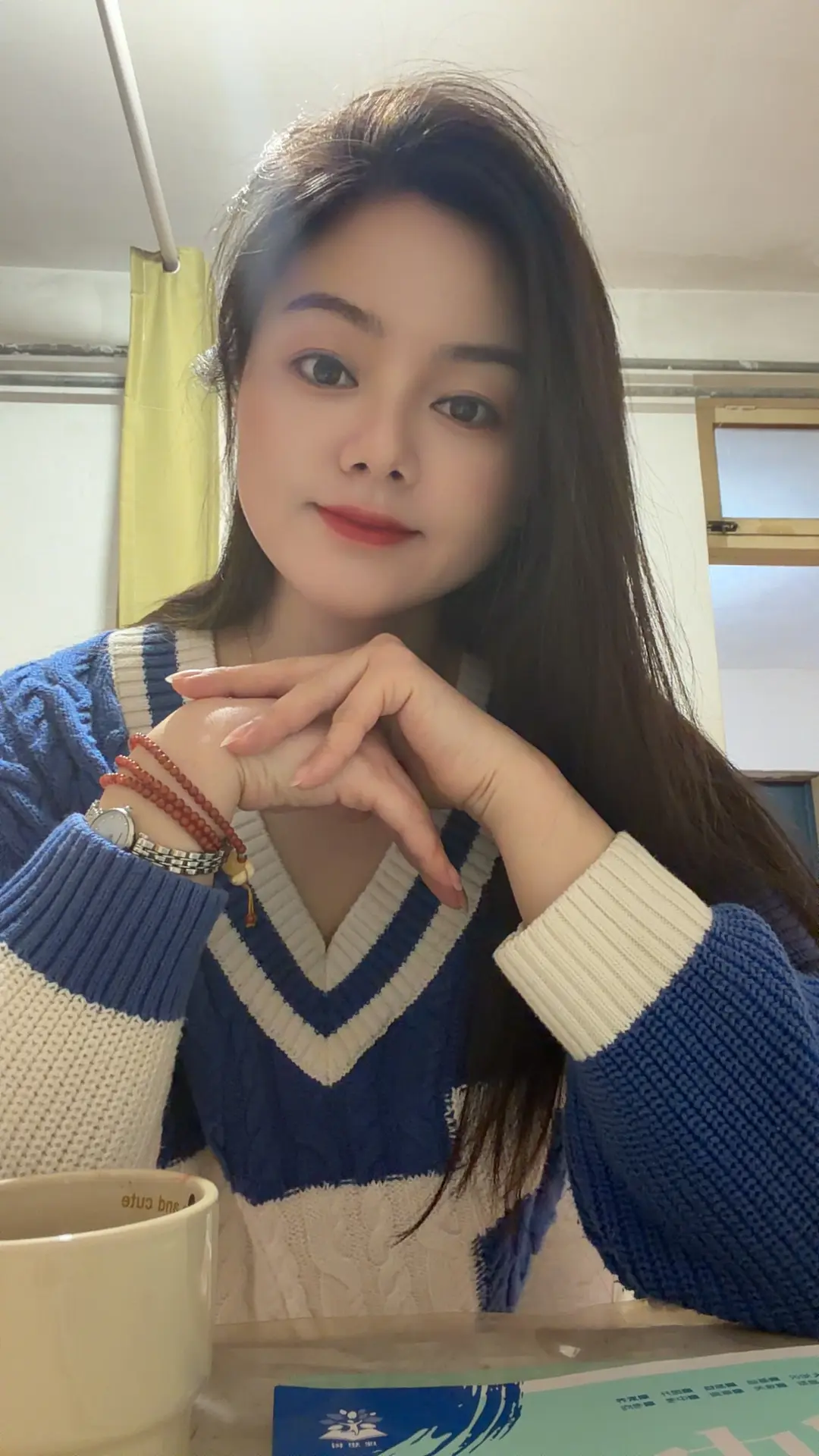 钱自己赚，才有底气；苦自己吃，才懂珍惜。生活没有捷径，你想要的，只能自...