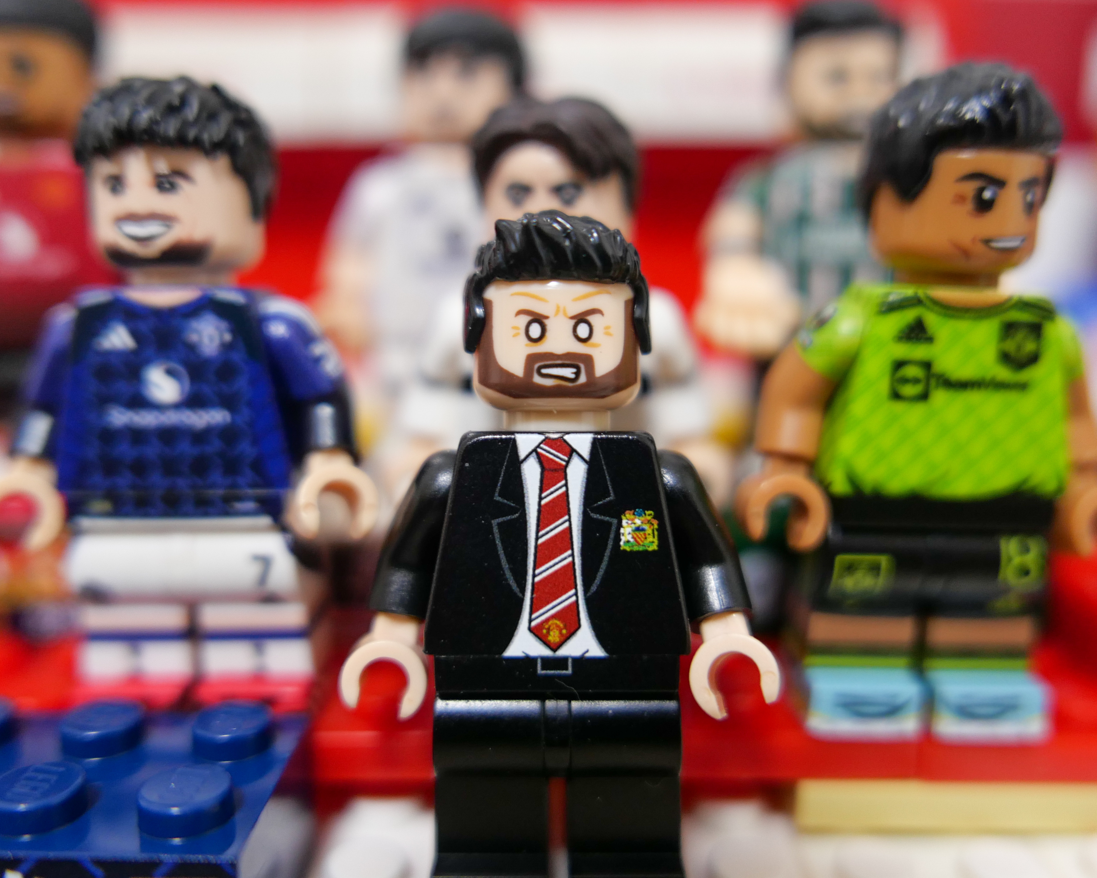 东拼西凑搞出来个卡里克，感觉还挺像～曼联