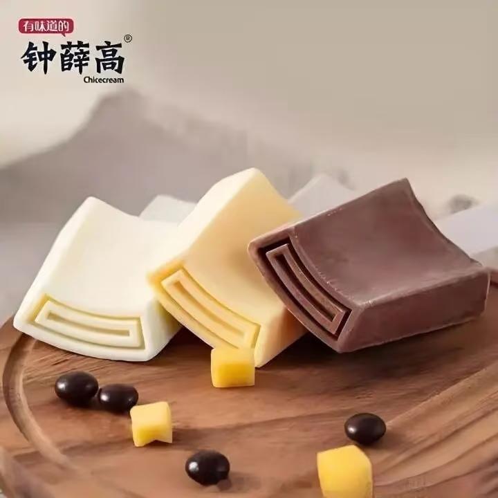 钟薛高复活了我以为老罗是打抱不平，原来是带货，终究是我单纯了 ​​​