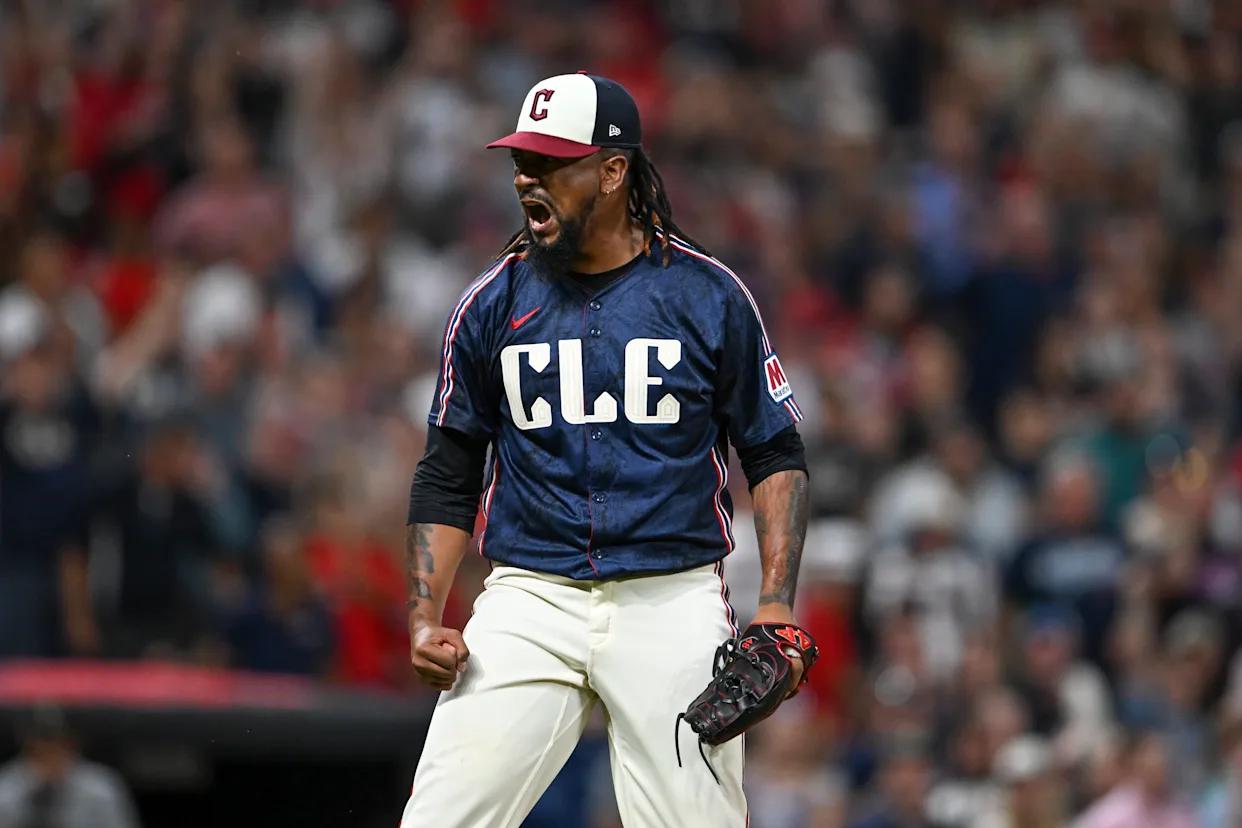 美国司法部指控卫冕冠军投手路易斯·奥尔蒂斯和伊曼纽尔·克拉塞参与体育博彩和洗钱阴