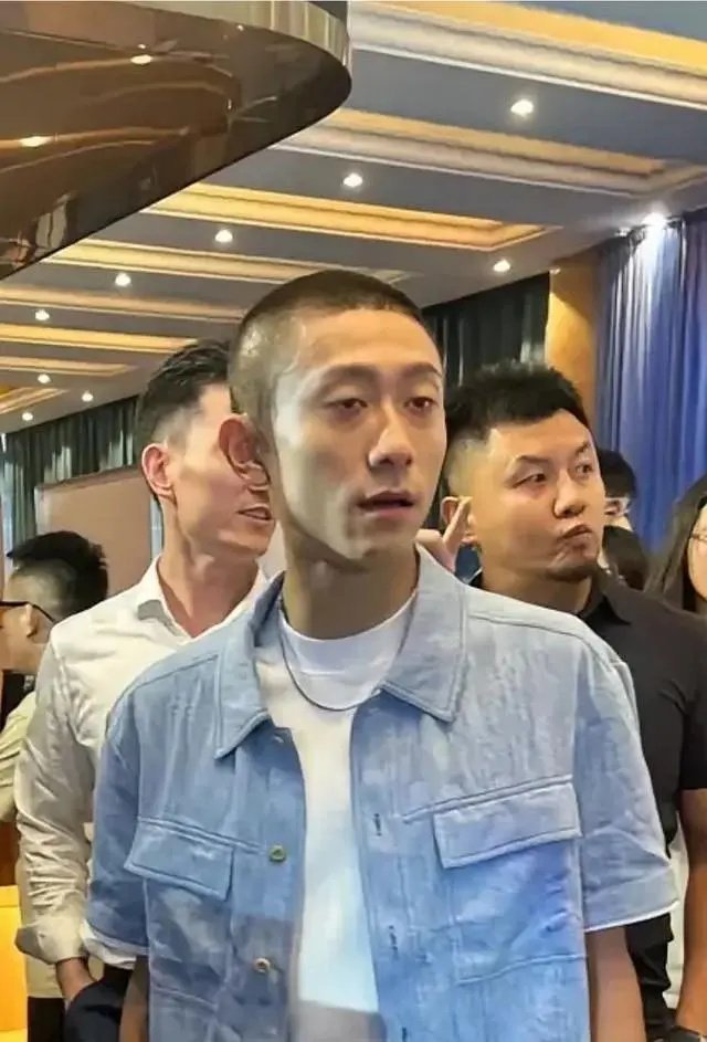 张一山怎么成这样了，萎靡不振的 ​​​