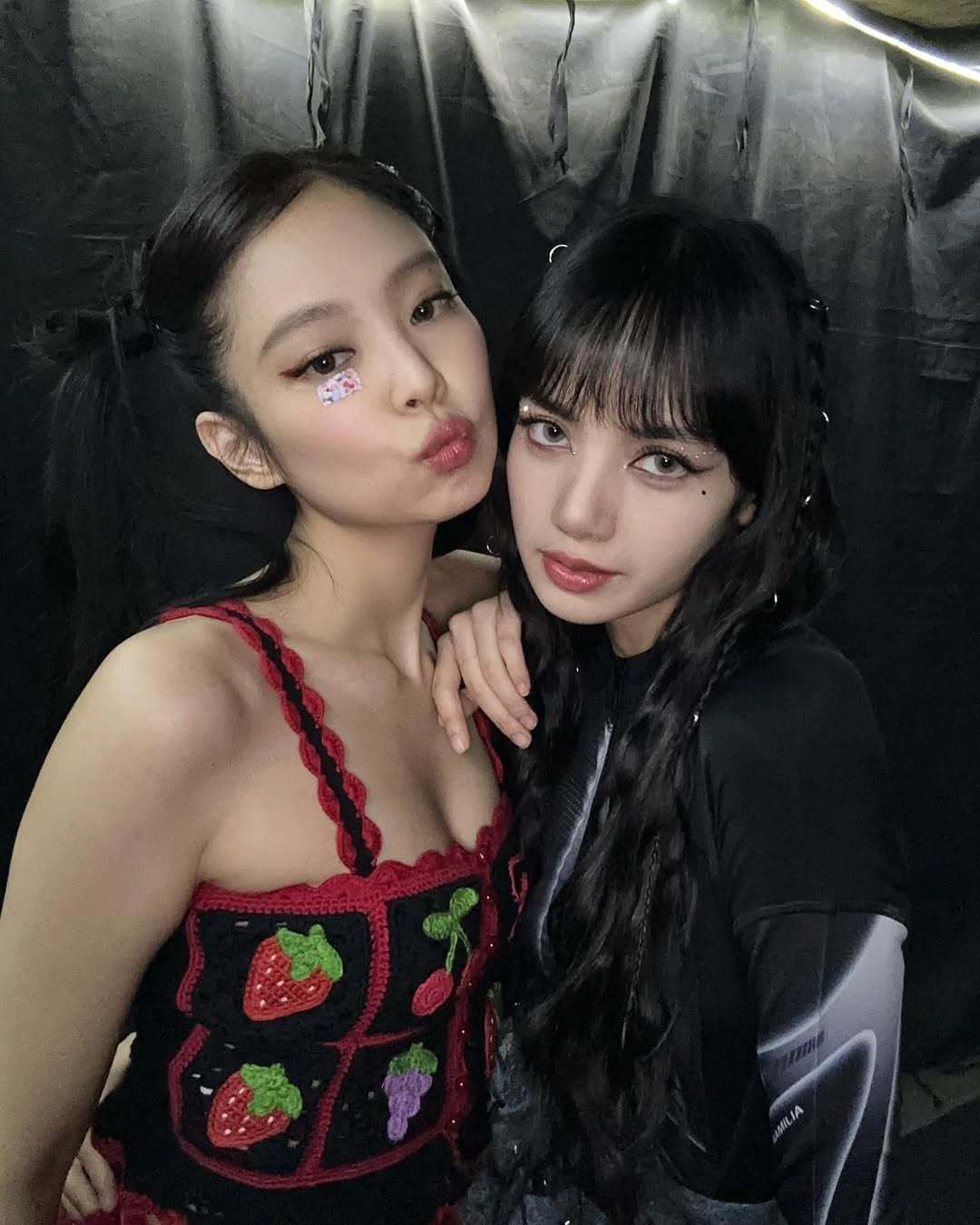 jenlisa 2023                   2025 