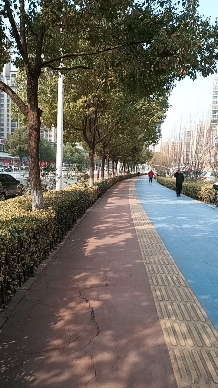 今年过年在媳妇娘家，鄂西北四线小城，谈谈过年的感受吧。就是一个字：累！要置办各种