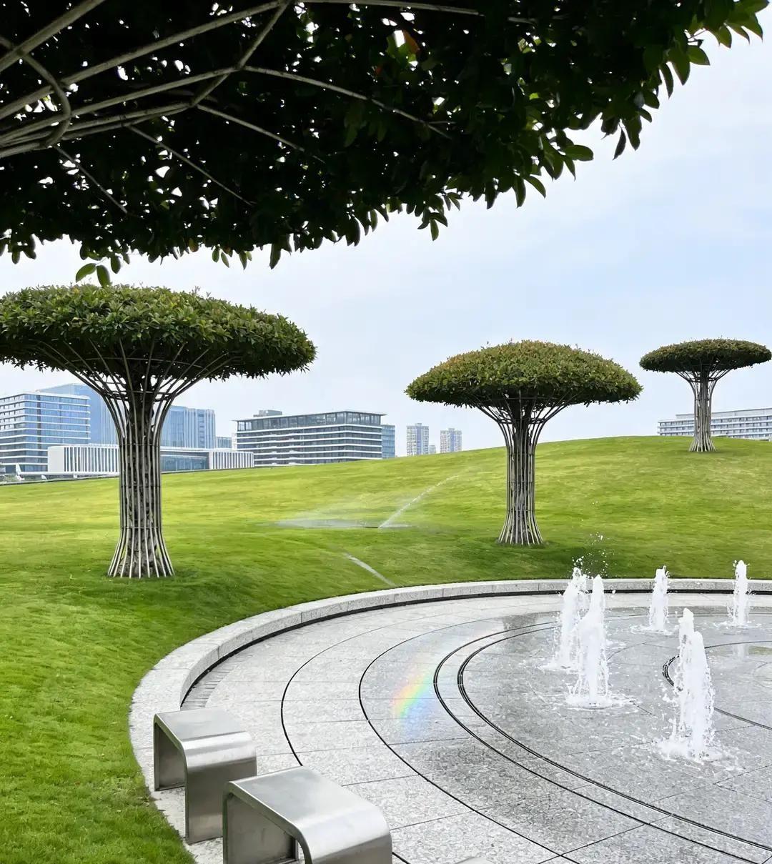 刷到“三不累”退休理念，我直接截图发给爸妈。
心不累、身不累、事不累，说白了就是