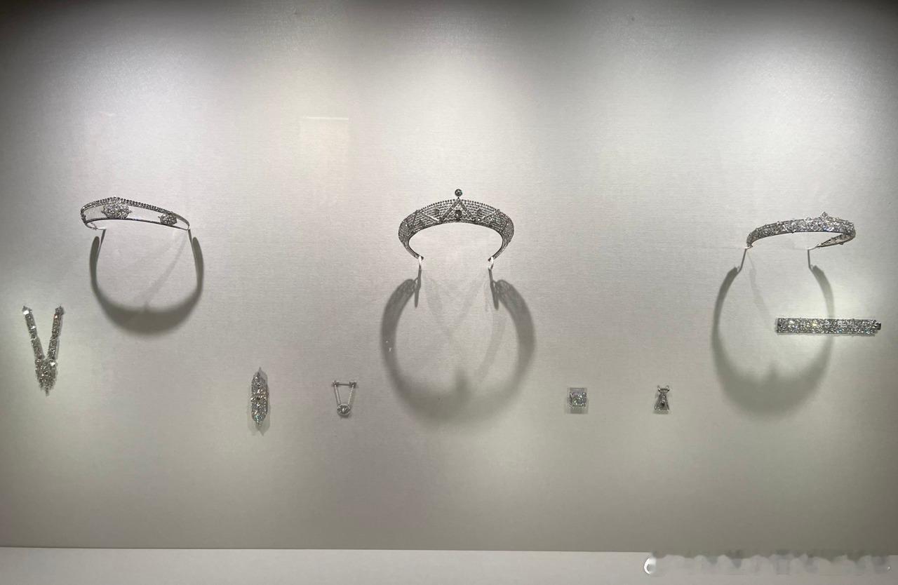 澳大利亚墨尔本的维多利亚国家美术馆正举办“CARTIER 卡地亚”展。[吃瓜]有
