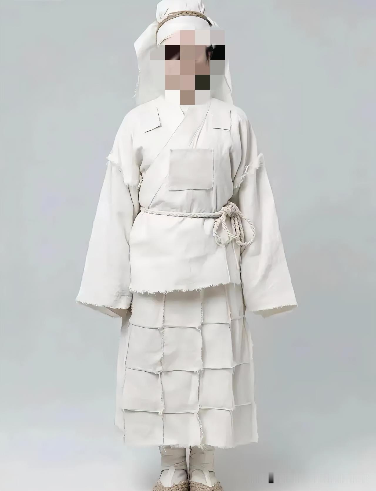 同事好奇问我老家一场正常白事花费多少，我就按老家土葬的大概列表吧。
一：法事棺木