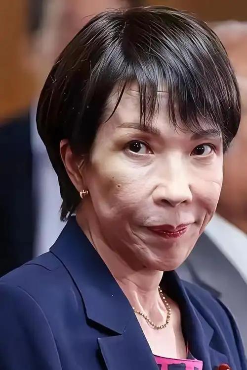 不知道大家发现没有？形势越来越严峻了，演习变成实战，搞不好一夜之间就给捅破了。
