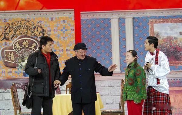 过去四十年，中国消费的五个阶段！ 1.1985年以前，求着买阶段。供给严重不足，