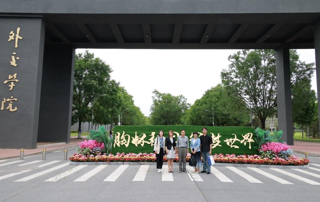 国际移民组织驻华代表李文，

干的都是技术活儿。

不是什么秘密外交，也没在推政