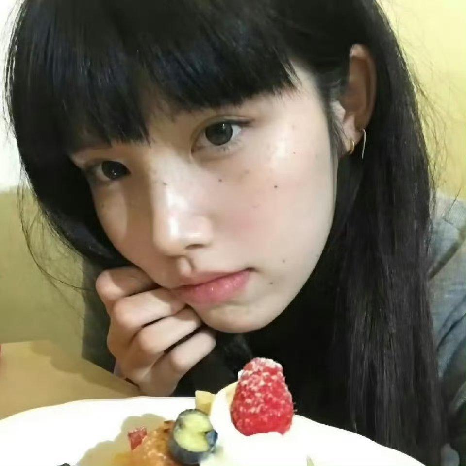 𝑾𝒆𝑪𝒉𝒂𝒕｜女生头像｜氛围感女头 