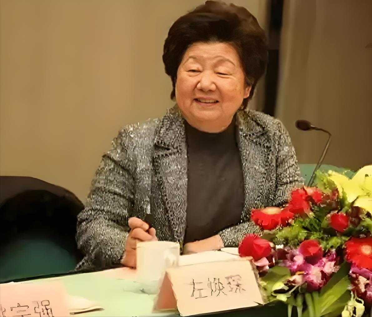 1996年，左宗棠曾孙想回上海养老，写信给市委申请分套低层公房。时任上海副市长的