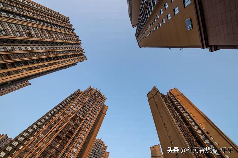 房价连跌十年一点都不夸张。
很多人觉得房价连跌十年是不可能的事情。
但实际上他们