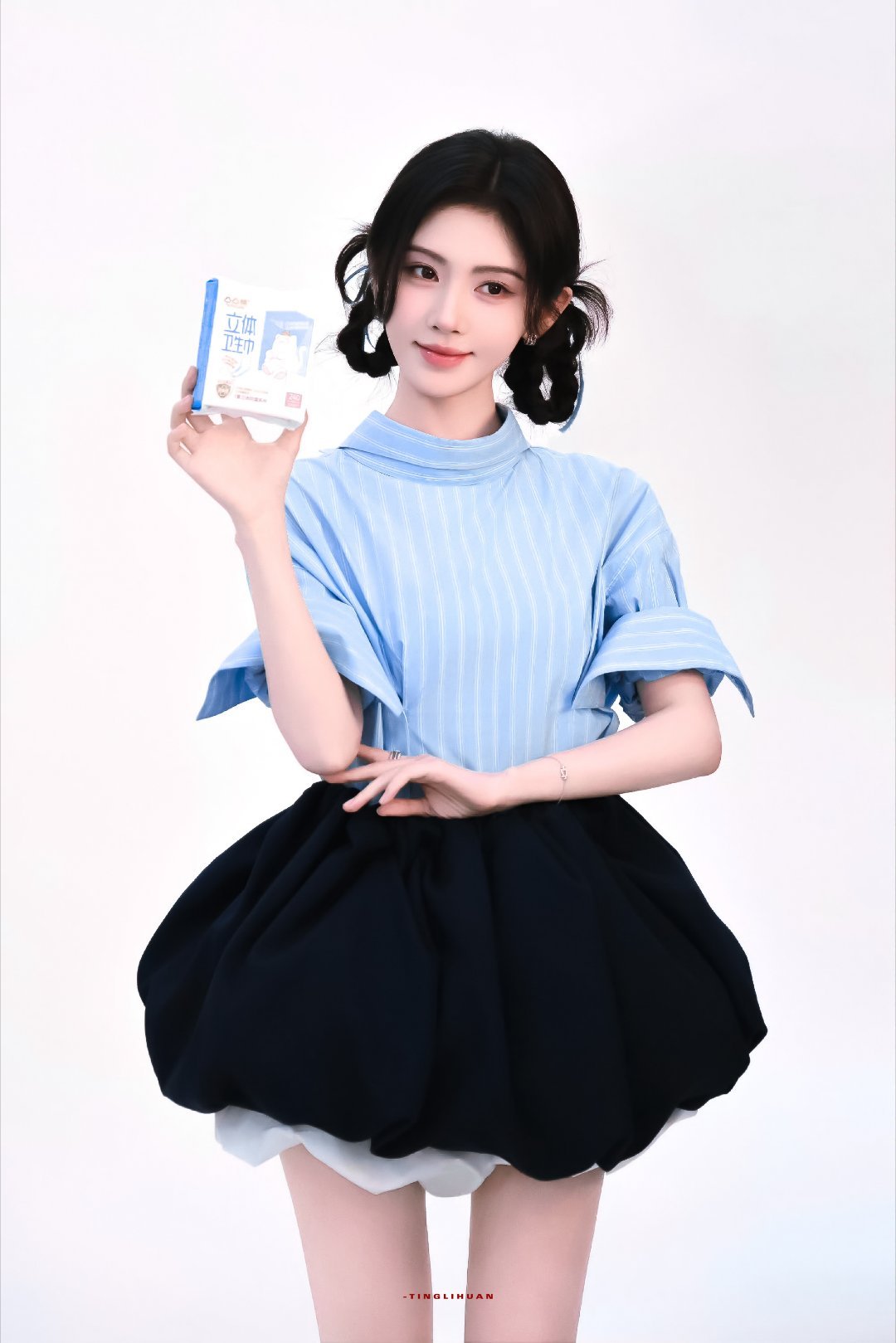 💙鞠婧祎露芜衣💙鞠婧祎上官芷 人生就是要尽量装没事，如果太沉迷痛或害怕，事情