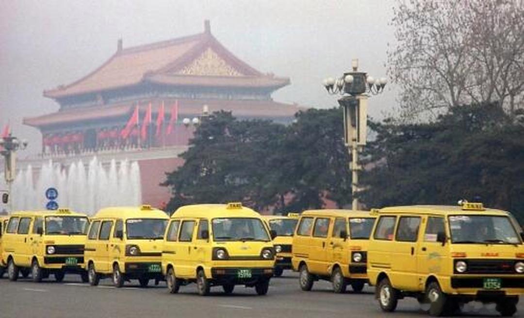 车主的高考记忆 小黑高考那会儿，街上私家车还是夏利、捷达、富康，出租车是天津大发