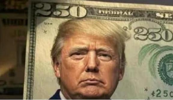 美国历史上第一位二百五总统即将诞生，就是当今美国总统特朗普，他要求在钞票上印上自