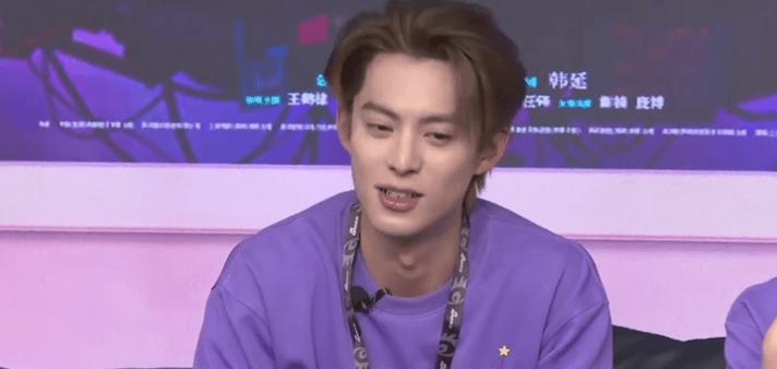 王鹤棣宋茜听到警报声的反应 谁懂这个名场面！警报声一响，王鹤棣宋茜瞬间同步定格，