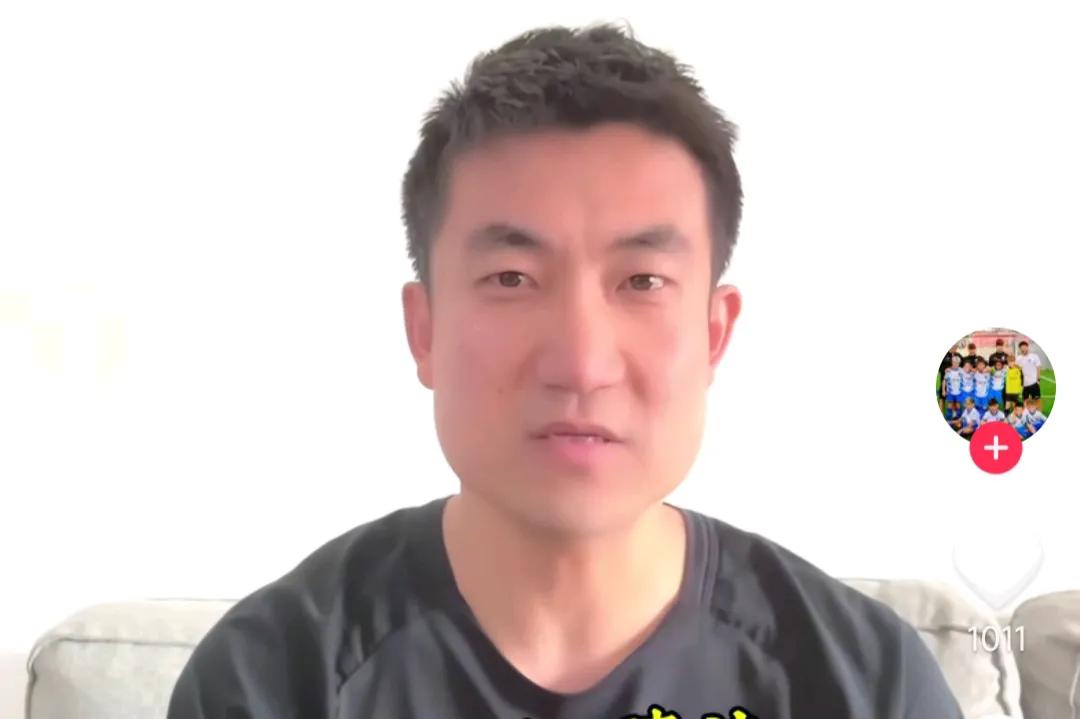 前国脚王晓龙认为董路经常诱导球迷网暴别人。
王晓龙在社交媒体上表示，U16国足的