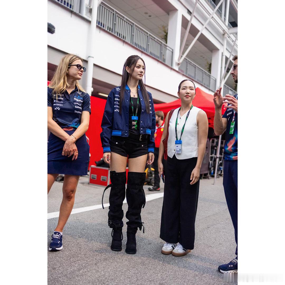 偶遇TWICE的周子瑜好高挑的妹妹～F1[超话]2026f1新加坡大奖赛周子瑜T