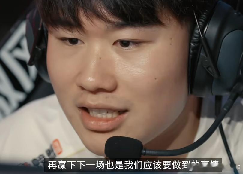 Hope觉得能轻松赢下iG[笑cry]不知道jiaqi看到这个，是不是想笑啊[黄