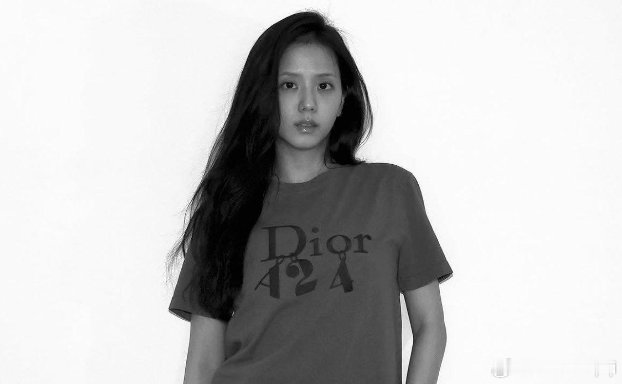 JISOO出镜Dior与A24的合作企划：“时尚。电影。叙事。” ​​​