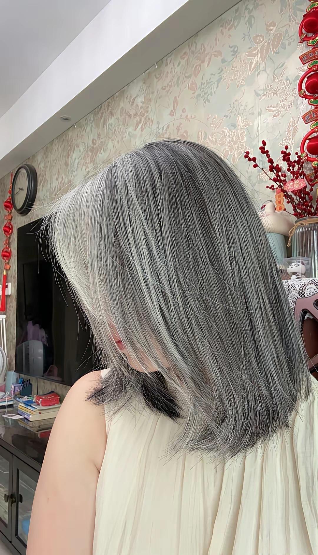 现在的白发怎么这么多