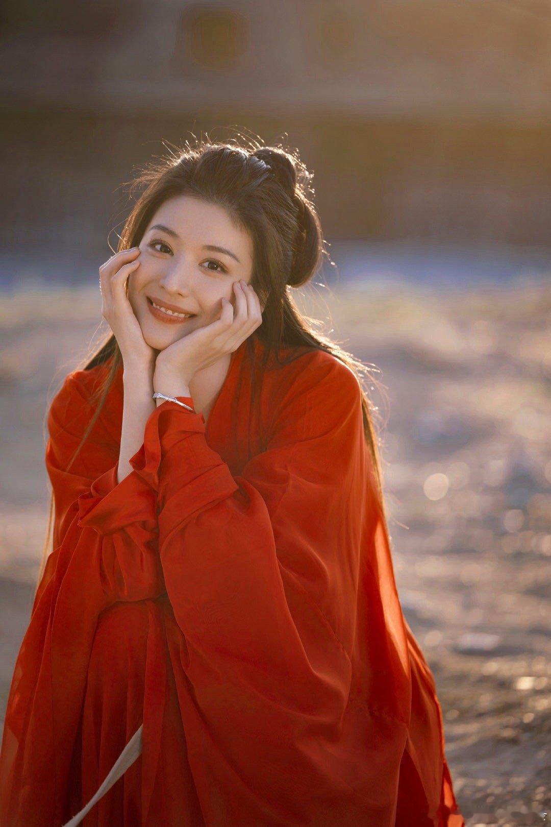 王楚然抛开别的不说，这个颜挺适合古装盛世美颜 ​​​