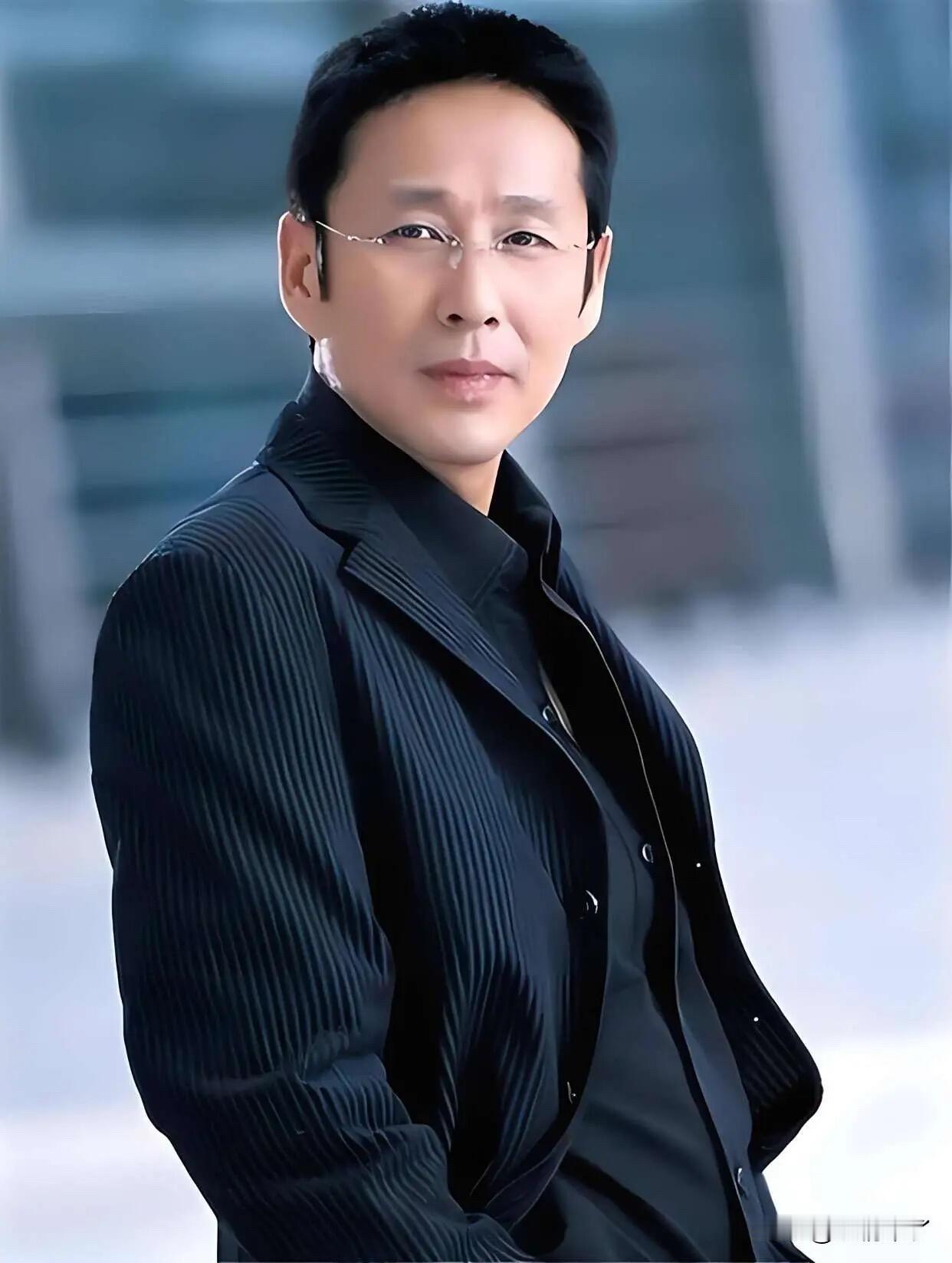 陈道明让我们坚信，这世间真的有人愿以一生，将“演员”这份职业打磨至近乎神圣的境界