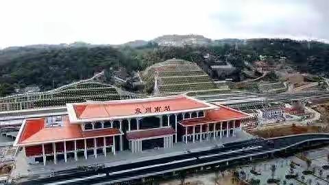 泉州南站选址引热议：离主城那么远，这步棋究竟为了啥？

随着福厦高铁开通，泉州进