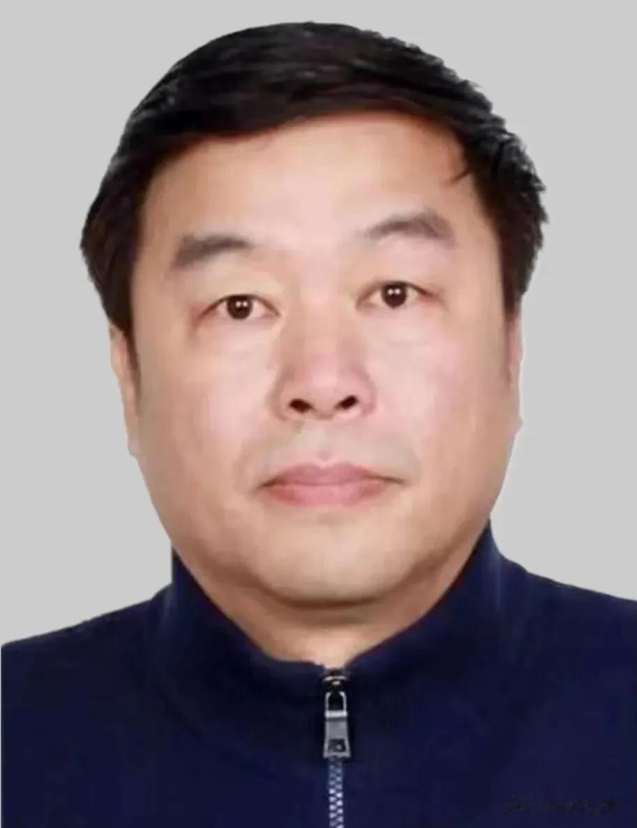 退休3年后，绥棱县何开北被查！

刚刚，权威媒体发布消息，绥棱县原二级调研员何开